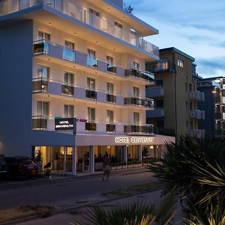Hotel Benvenuto Каорле Экстерьер фото