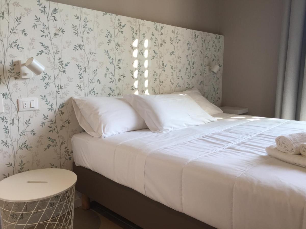 Hotel Benvenuto Каорле Экстерьер фото