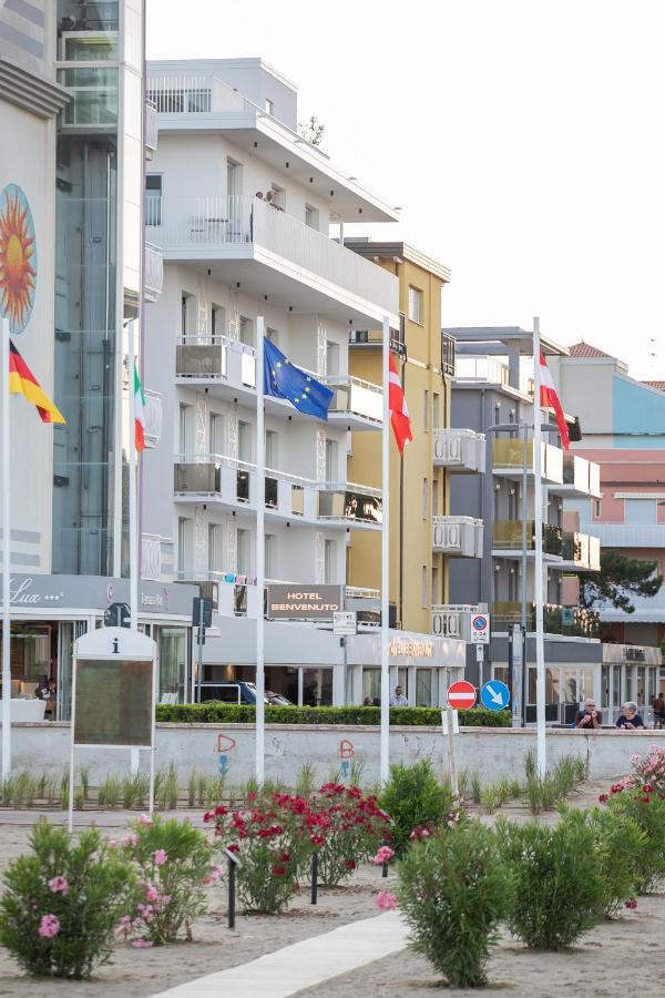 Hotel Benvenuto Каорле Экстерьер фото