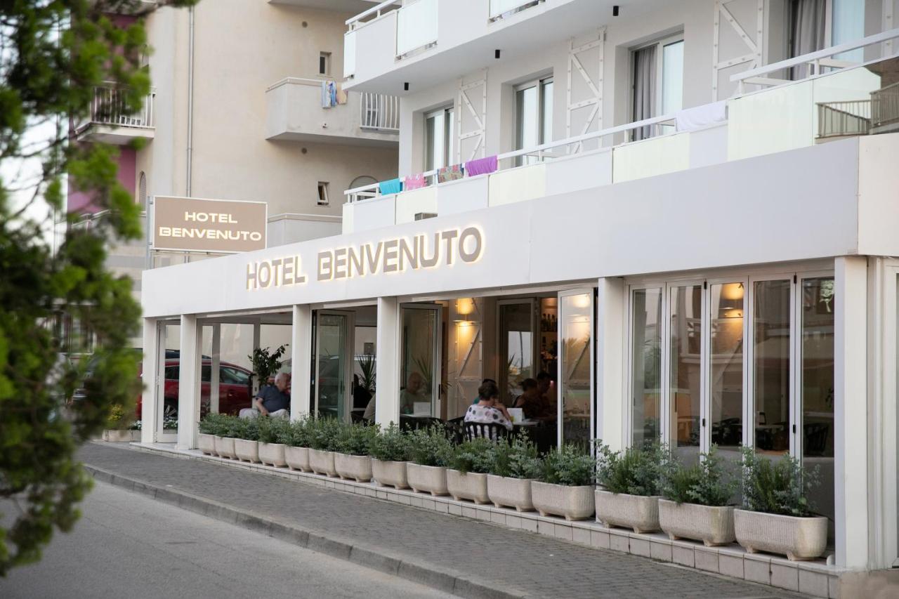 Hotel Benvenuto Каорле Экстерьер фото
